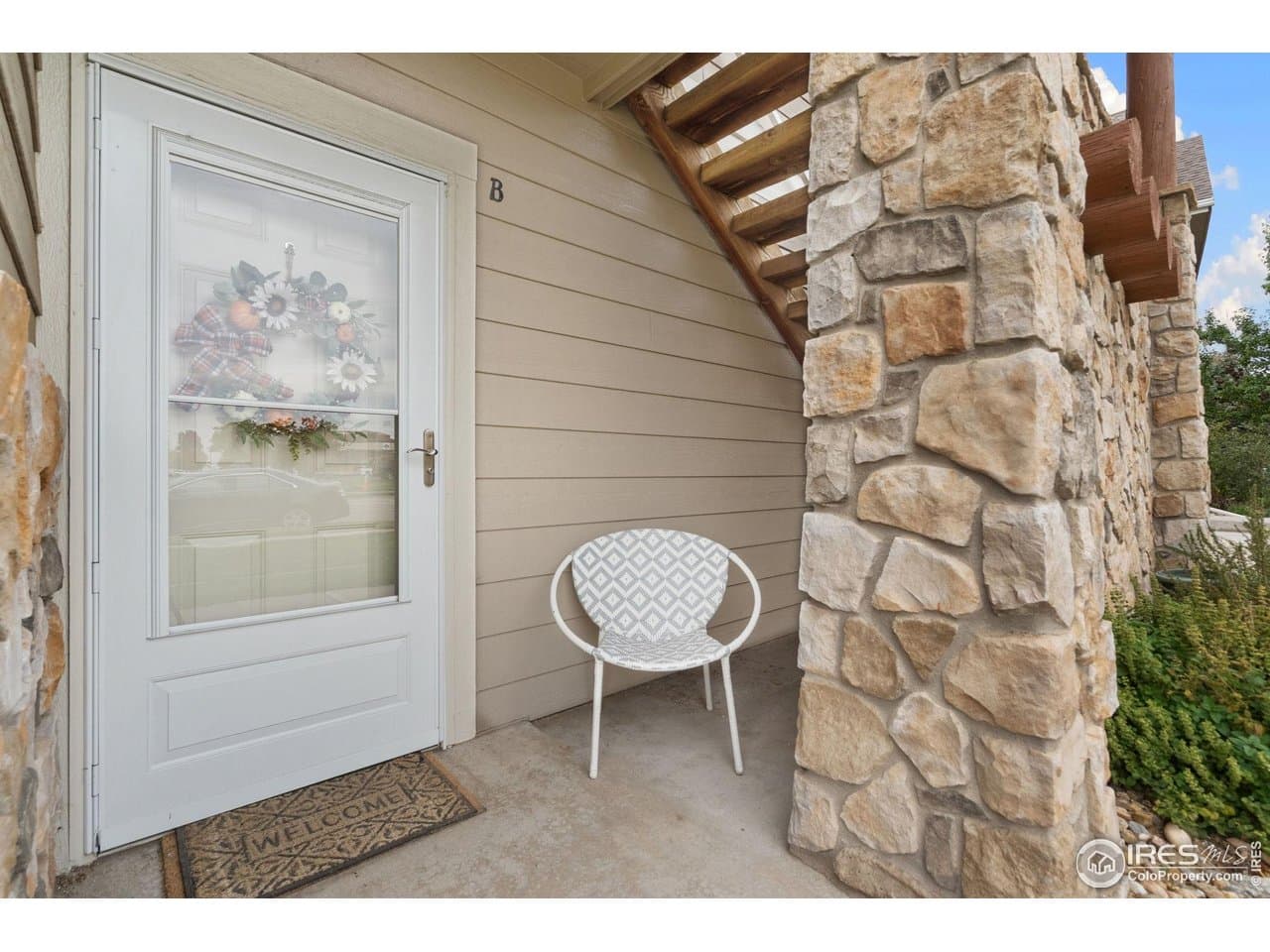 1343 Lake #8-B, Windsor